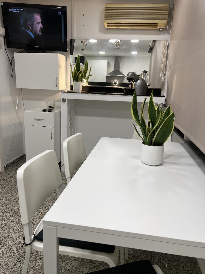 Modern Room With Indoor Shower Near The River - Quarto Moderno Com Duche Interior Proximo Da Ribeira Вила-Нова-ди-Гая Экстерьер фото